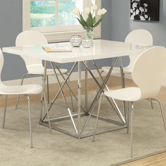 Veroma dining table with 4 chair's