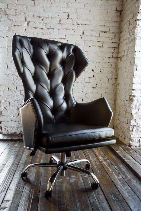 Capitone Black Traditional Tufted Executive Chair