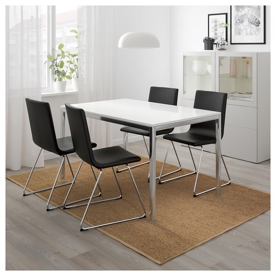 Torsbi Dining Table With 4 chair's